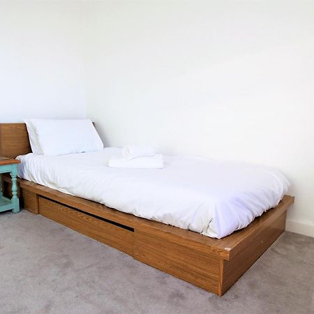 Contemporary Home In Friendly Easton, Free Parking Bristol Buitenkant foto